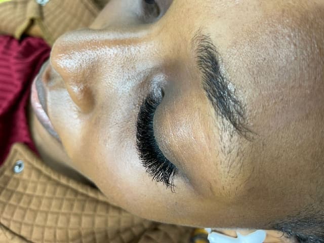 volume lashes....price ksh.4500....call/wtsp:+254716483546  